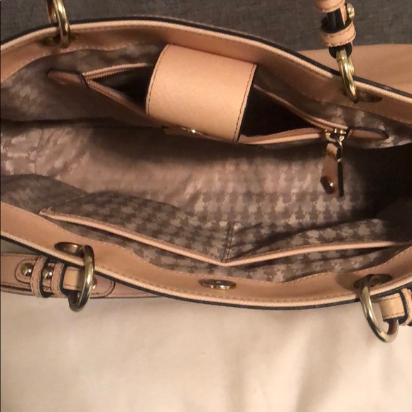 Authentic Karl Largerfeld  Purse - Picture 3 of 4
